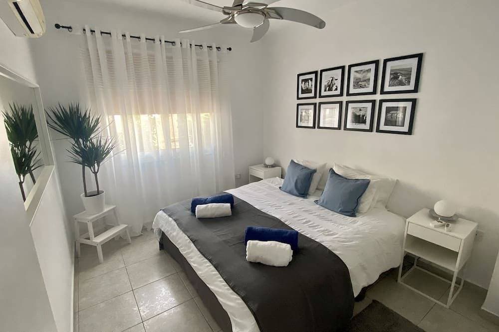 Foto 2 von 13: Stunning Sea View Apartment in the Sea Caves