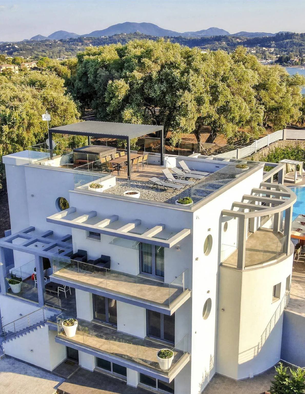 Foto 3 von 32: Villa für 12 Personen mit Balkon