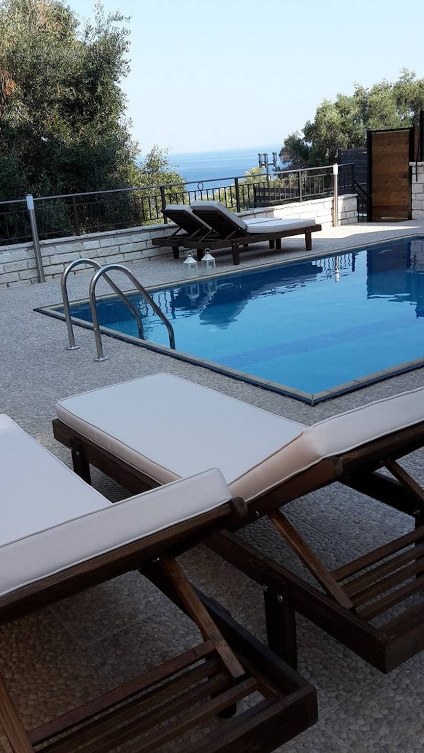Foto 4 von 49: Superior Corfu Villa | Magical View Of The Ionian Sea | Villa Achillion