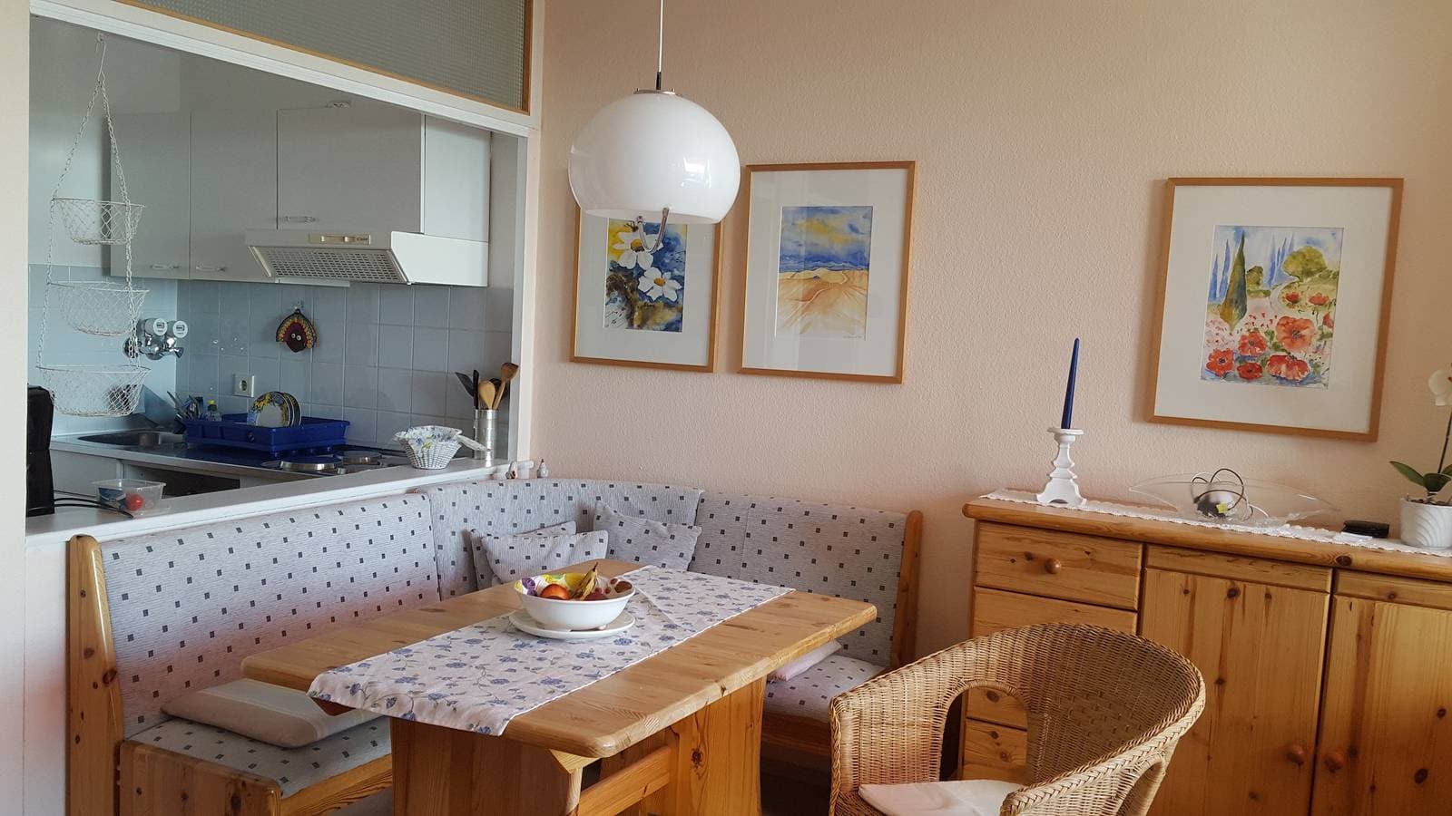 Foto 4 von 15: Ferienwohnung 'Koberstaedt' Panoramaseesicht, Balkon und Wi-Fi