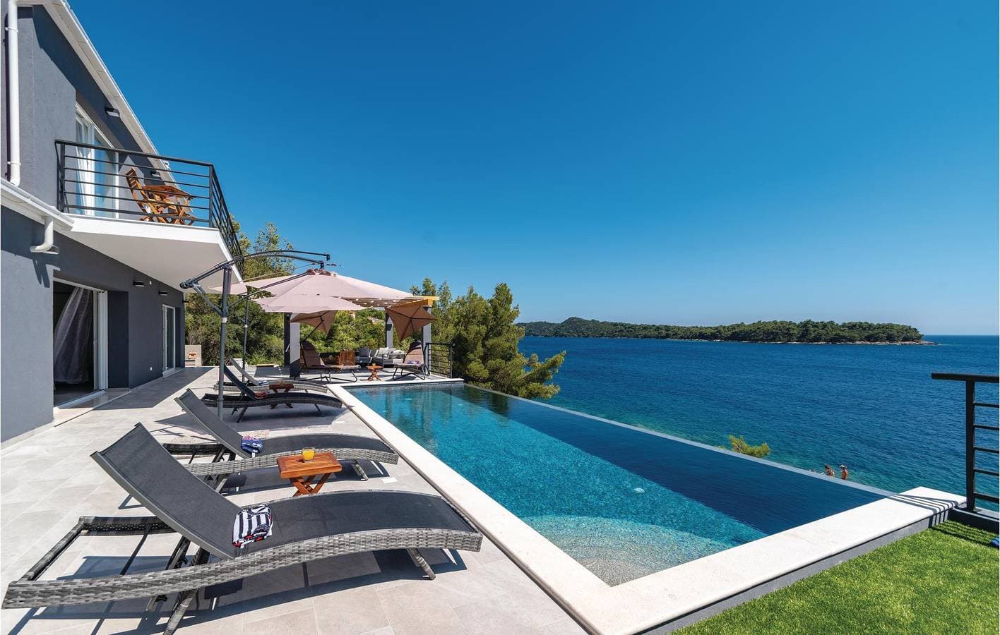 Foto 13 von 56: Reizende 164 m² große Wohnung mit Pool, Terrasse und nur 600 m vom Strand entfernt