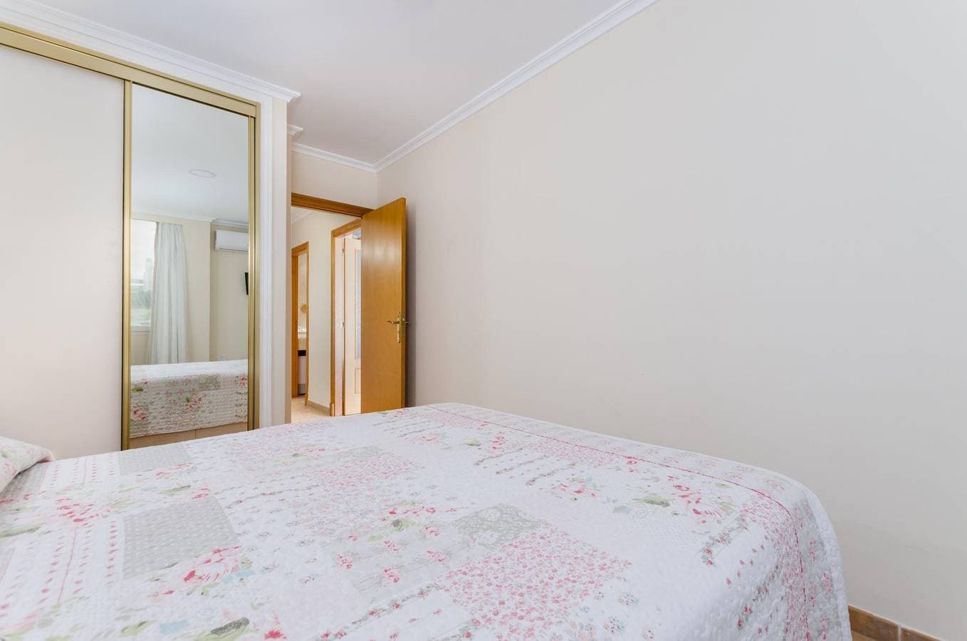 Foto 11 von 19: Bonanza 5 – Apartment, nur 130 m vom Strand entfernt WiFi gratis