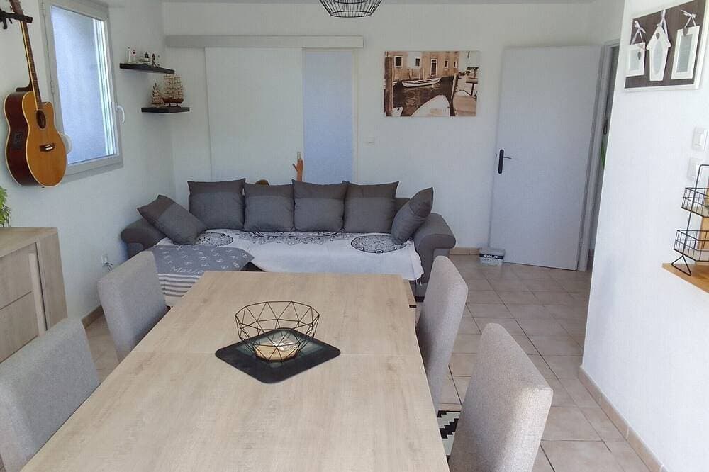 Foto 9 von 14: \"Les Baigneurs\" Apt 3 * very quiet in resi 2 bedrooms and balcony. Private parking lot