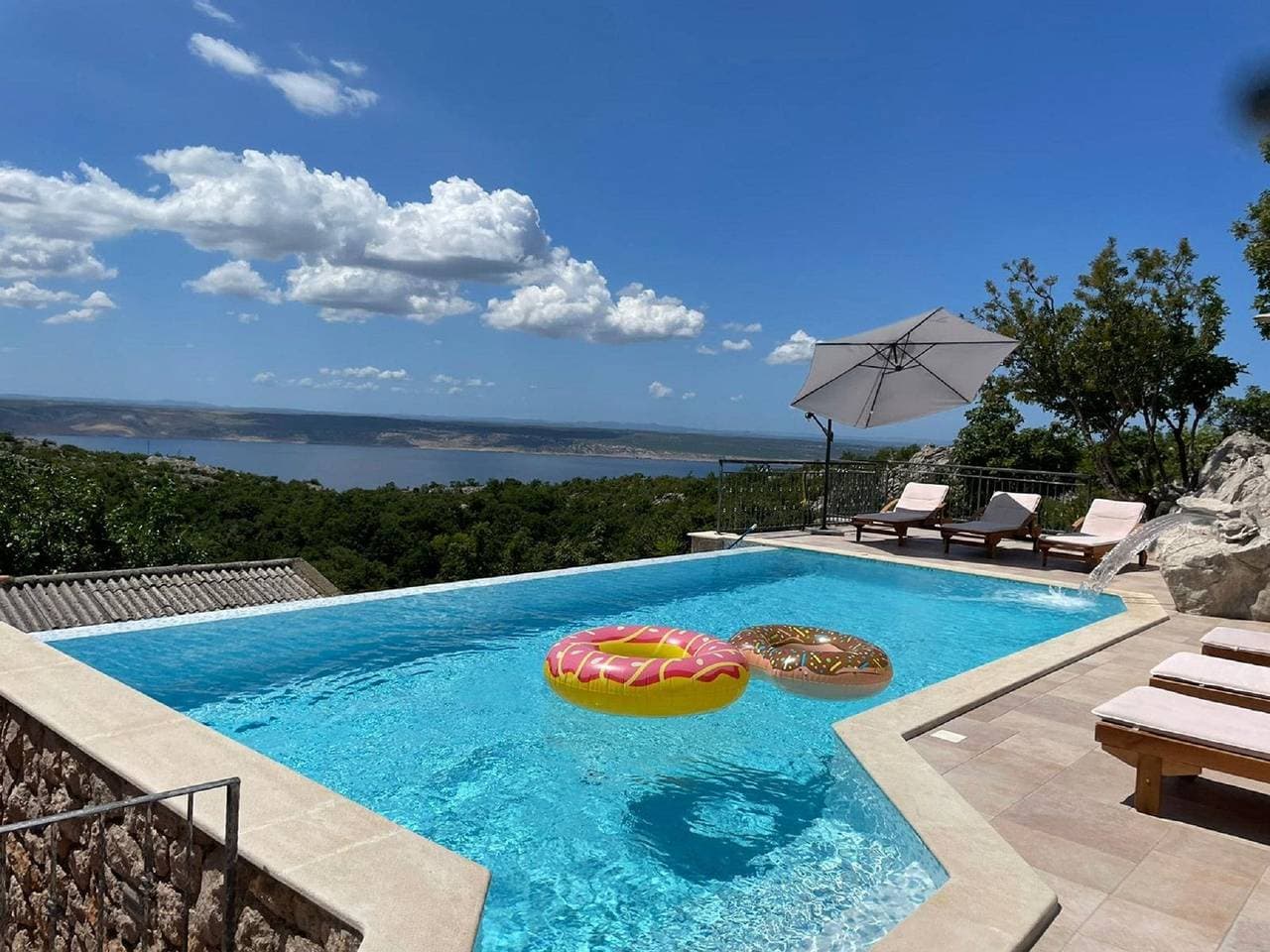 Foto 7 von 27: Ferienhaus in Starigrad mit Meerblick