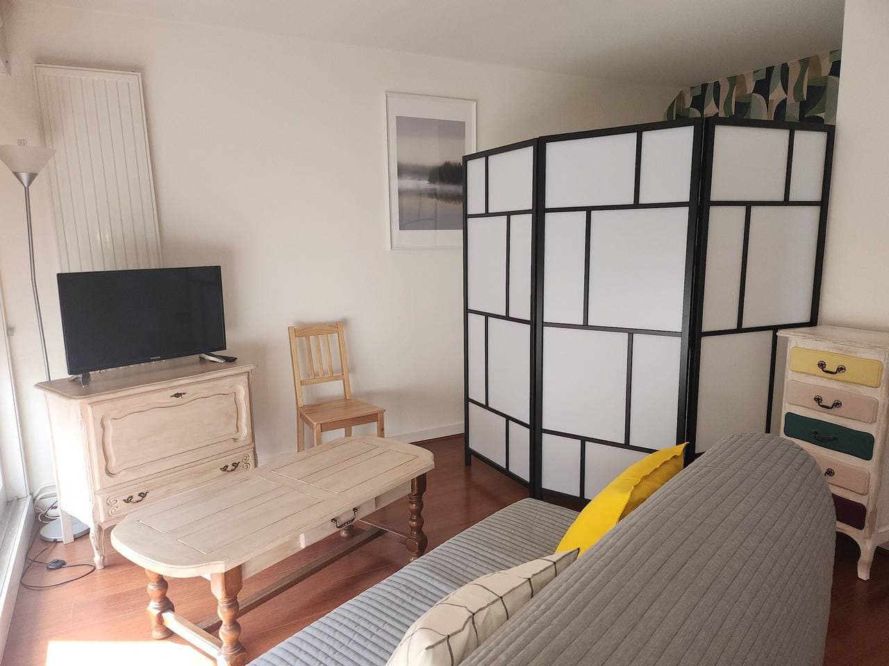 Foto 5 von 11: Großes 40m² Studio mit Meer- und Hafenblick, privater Parkplatz