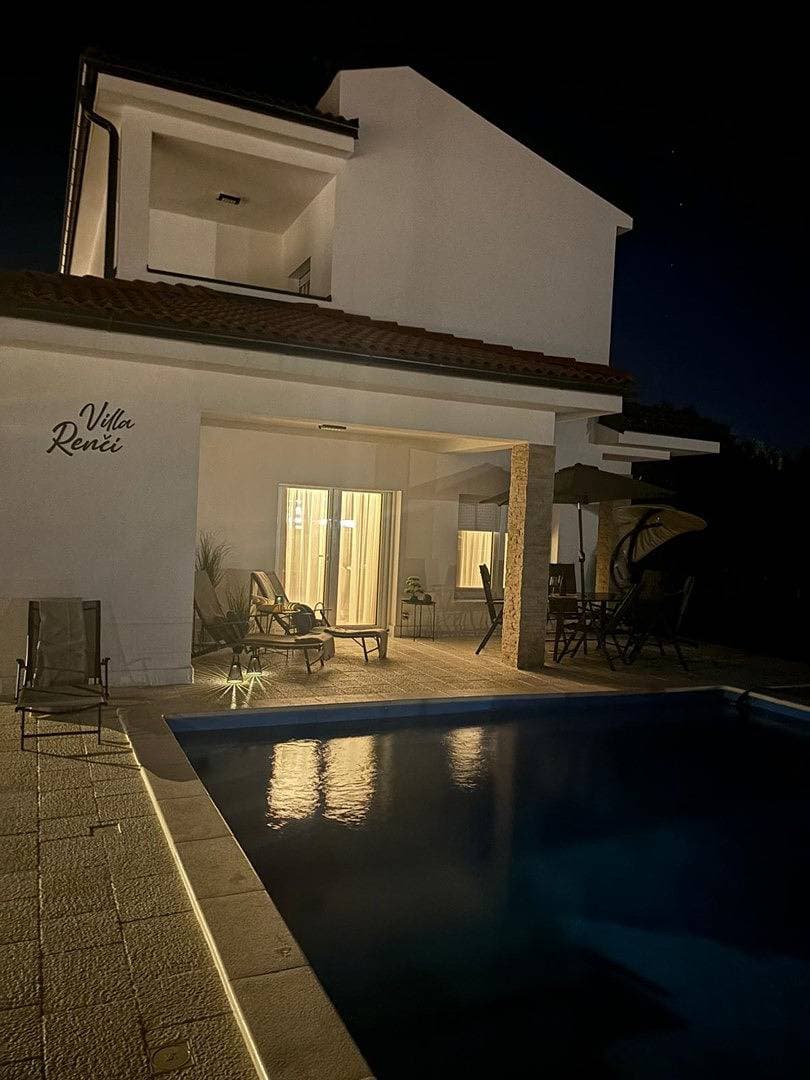 Foto 4 von 35: Villa Renči mit privatem Pool