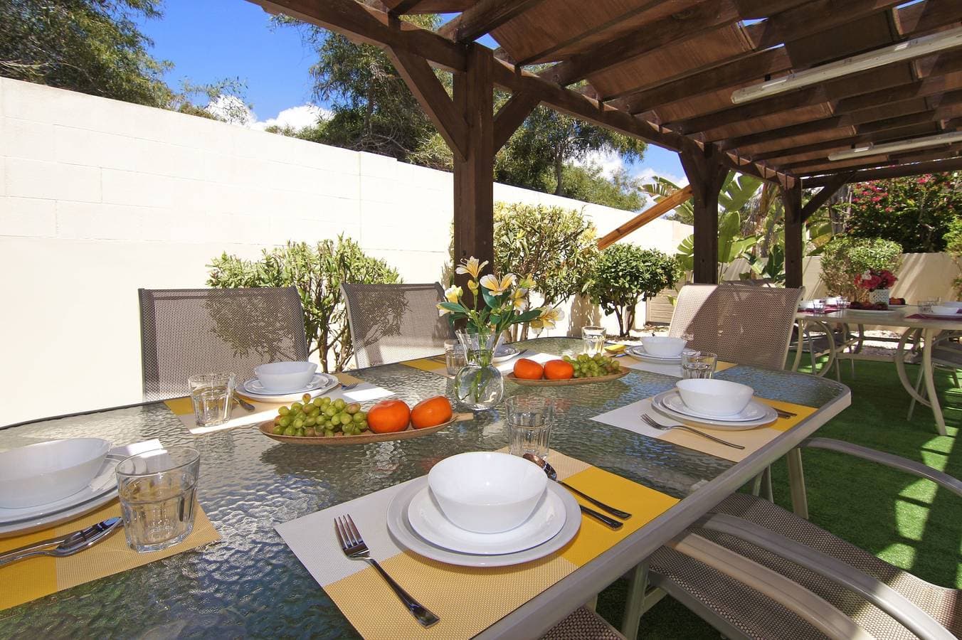 Foto 2 von 39: Villa für 8 Personen mit Balkon