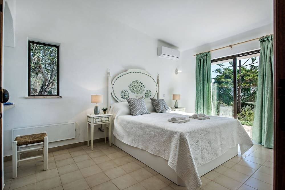 Foto 2 von 30: Villa Susana ~ Beheizter Pool* ~ Schnelles Wi-Fi ~ 6 + 4 Kinderbetten - Buchung 2027 & 2028 Jetzt!