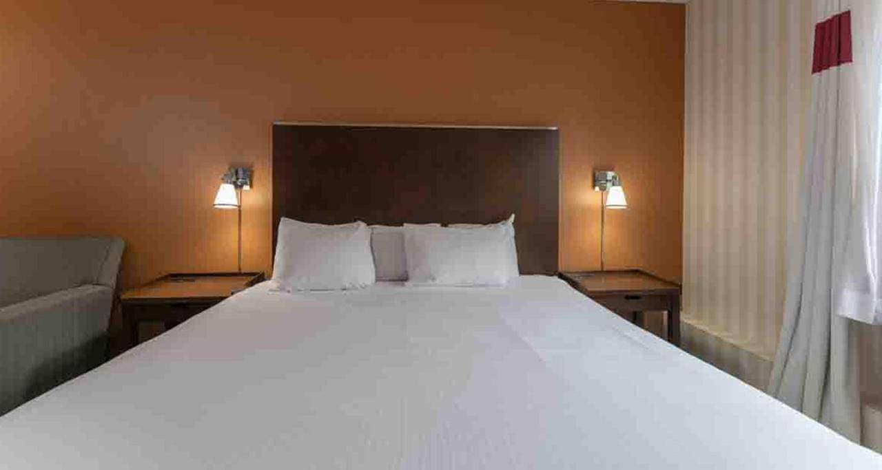 Foto 8 von 9: Traditional, Guest room, 1 King