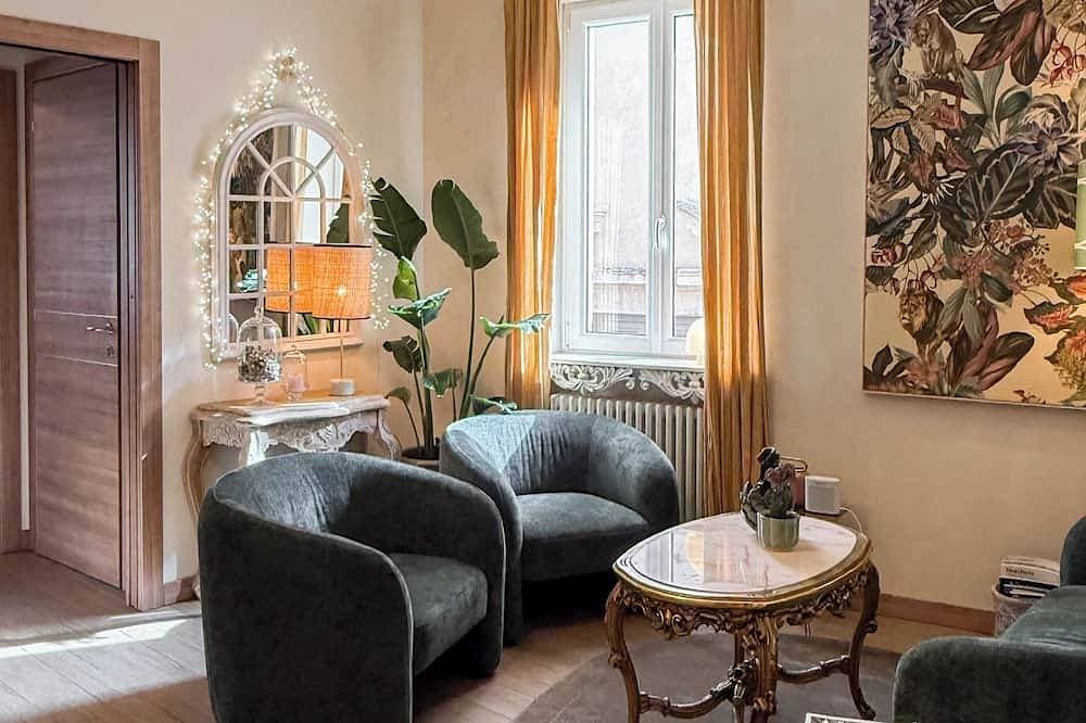Foto 4 von 30: La Dolce Vita Boutique Apartment • Elegant • Balkon • Ponte Pietra