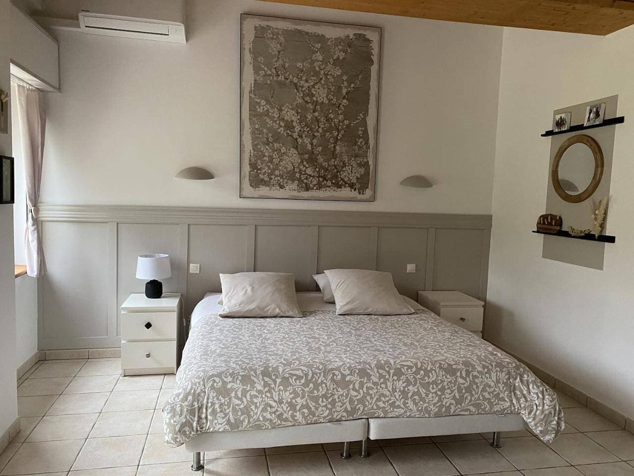 Foto 6 von 14: Double Room with Private Bathroom