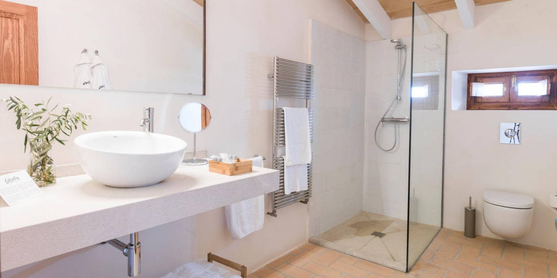 Foto 12 von 24: Gossalba - Estandard - Schönes Zimmer im Agriturismo mit Gemeinschaftspool und kostenloses WLAN