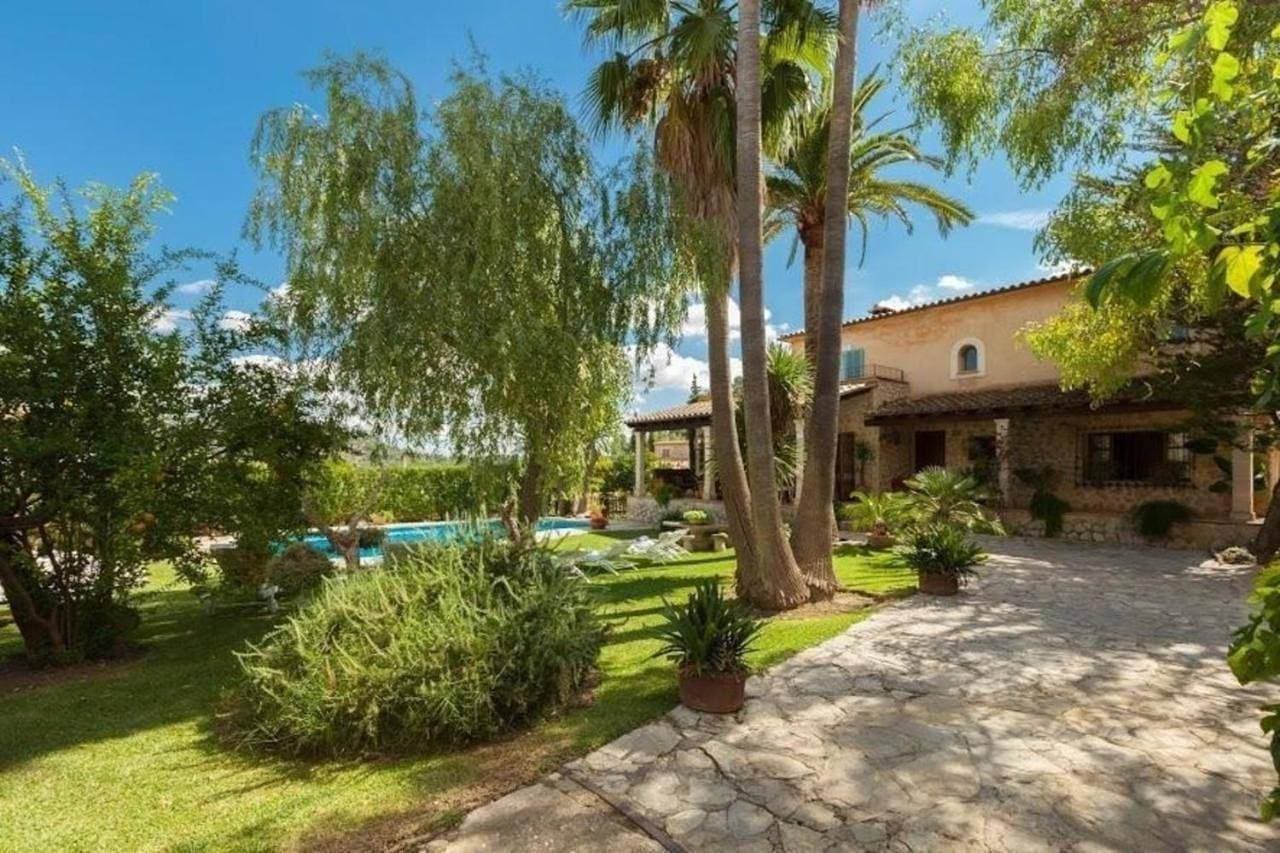 Foto 8 von 23: Ferienhaus in Mancor De La Vall mit Terrasse und Garten und Bergblick