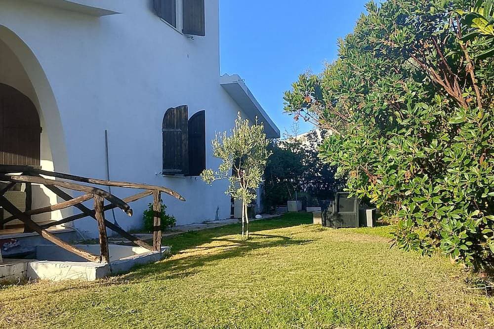 Foto 10 von 10: Villa bifamiliare con giardino  con tre camere da letto a 300 Mt dalla spiaggia