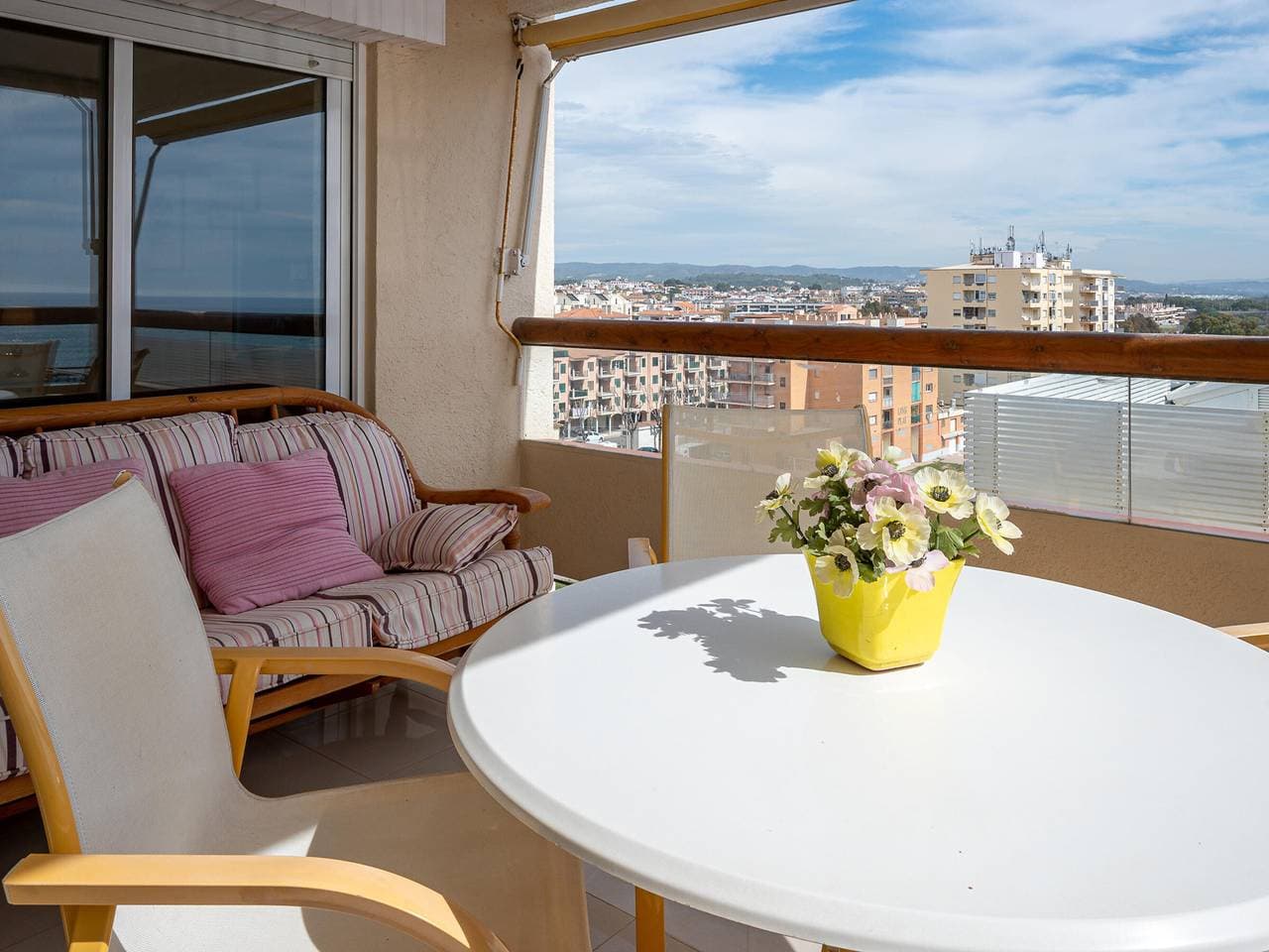 Foto 4 von 36: 2-Zimmer-Wohnung mit Meerblick in Torredembarra