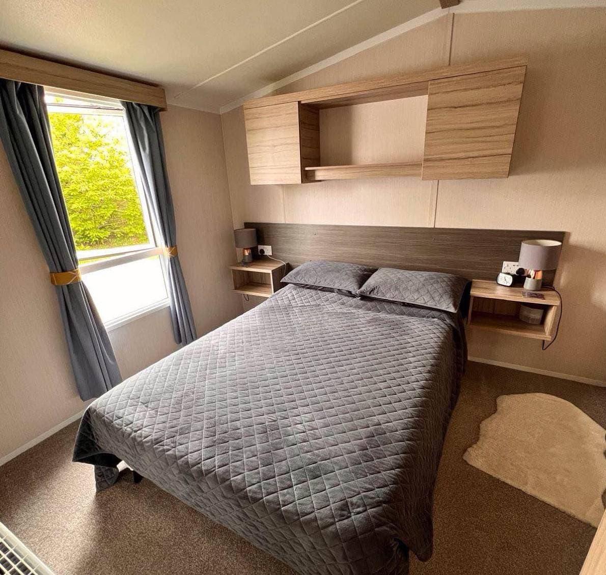 Foto 4 von 13: Lodge für 6 Personen mit Terrasse