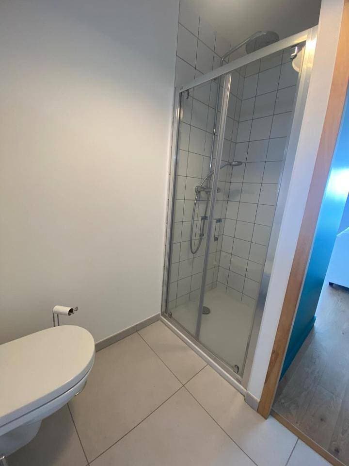 Foto 12 von 33: Three-Bedroom Apartment