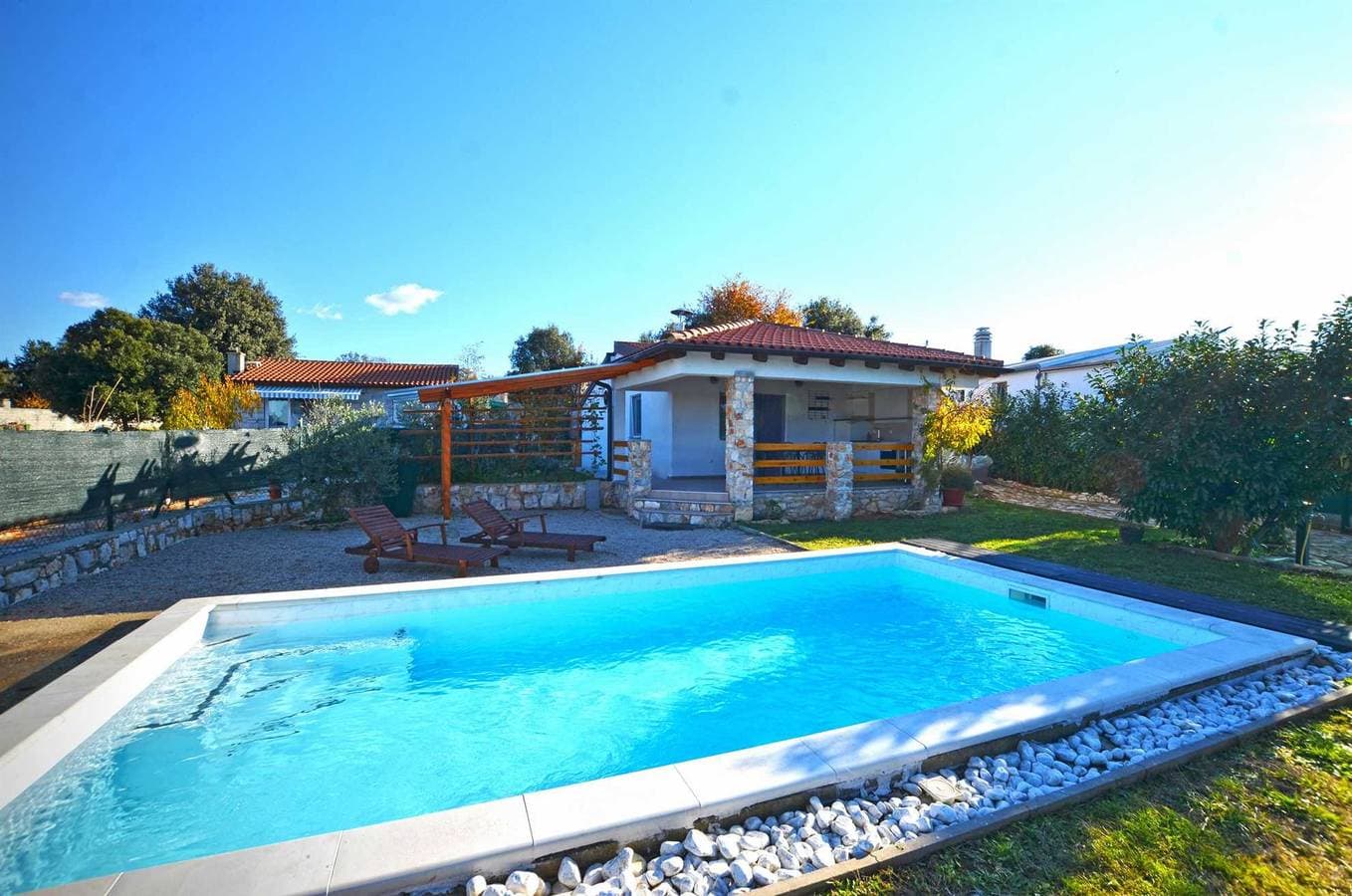 Foto 5 von 21: Ferienhaus Eta mit Pool