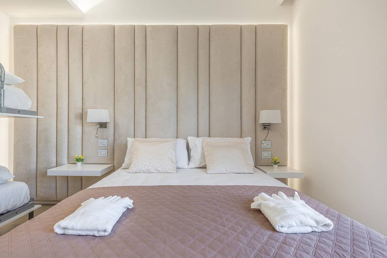 Foto 8 von 14: Zimmer für 4 Personen mit Whirlpool