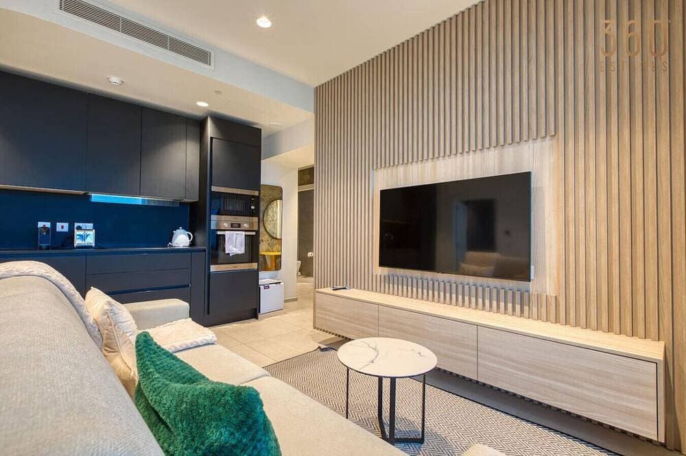 Foto 12 von 30: Luxury Living with Pool in Mercury Tower