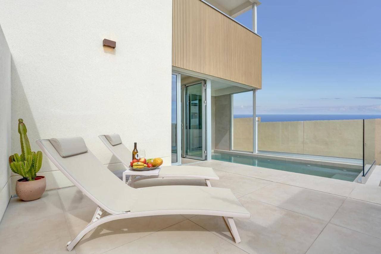 Foto 2 von 5: Villa with Private Pool