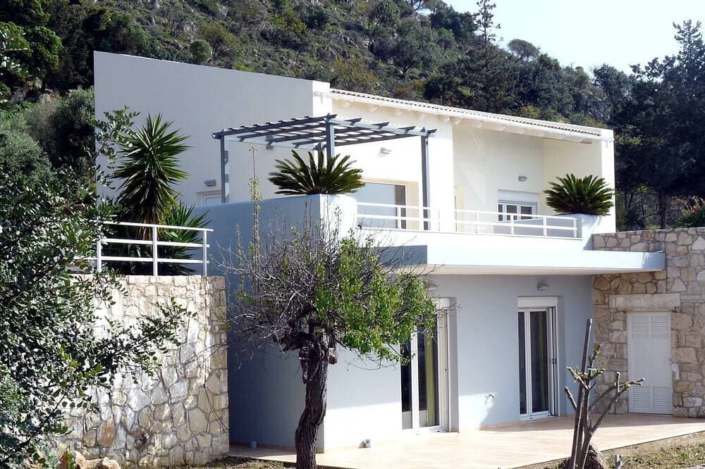 Foto 12 von 30: Moderne Villa für 1 bis 6 Personen, privater Pool, schöne Aussicht auf das Meer und die Berge