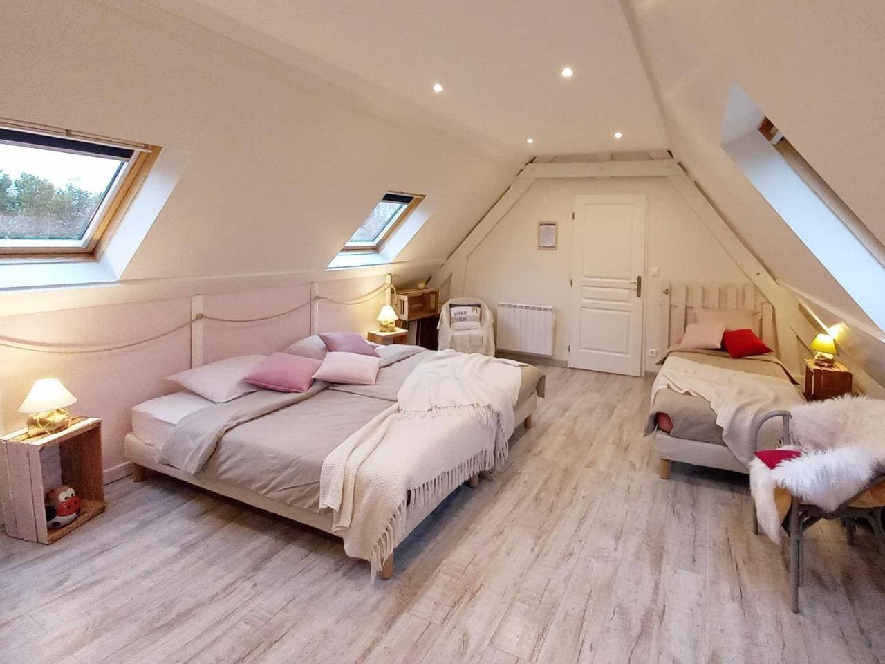 Foto 7 von 16: Three-Bedroom House