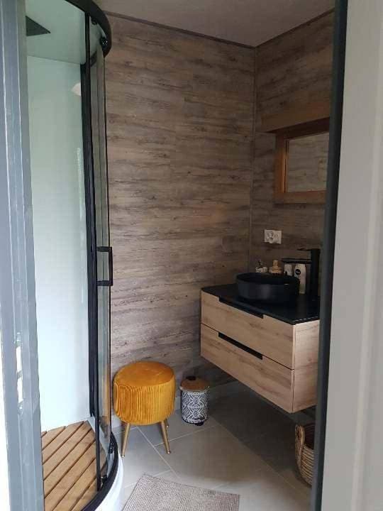 Foto 9 von 9: Standard Double Room with Shared Bathroom