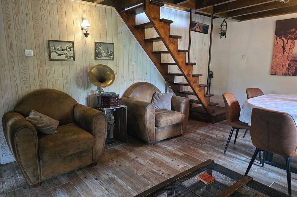 Foto 13 von 30: Chalet located a 4-minute walk from the Colmars ramparts. Pets welcome!