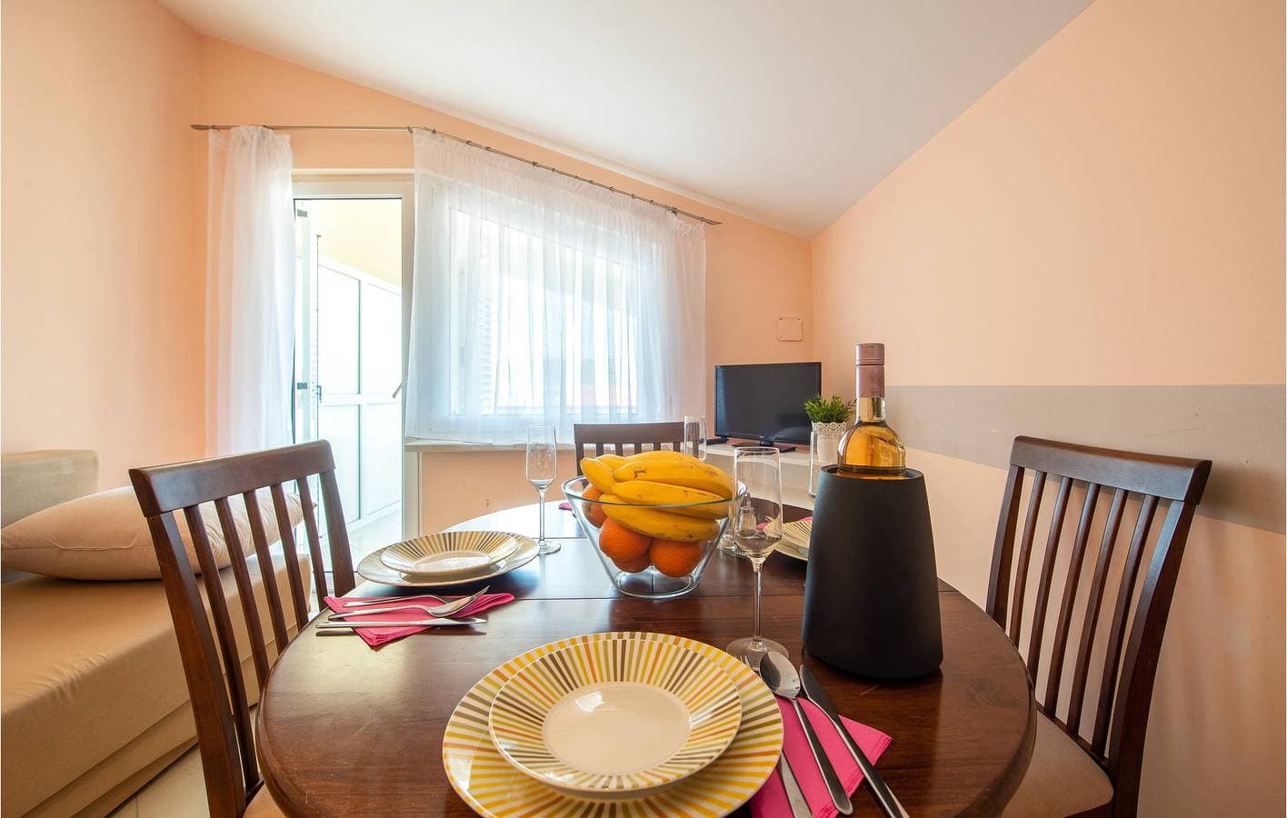 Foto 10 von 23: Apartment mit Meerblick, Terrasse, Küche und WLAN – 1 km zum Strand