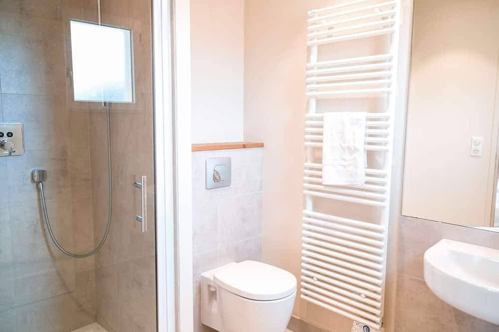 Foto 9 von 29: Sehr privat Hochspezifische 4 Schlafzimmer Villa mit Pool und Garten