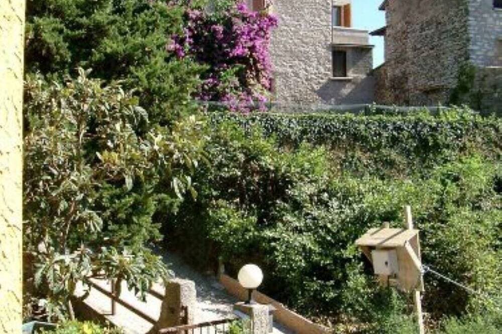 Foto 11 von 29: Idylle am Gardasee - Ferienwohnung Fasano - mit traumhaften Seeblick