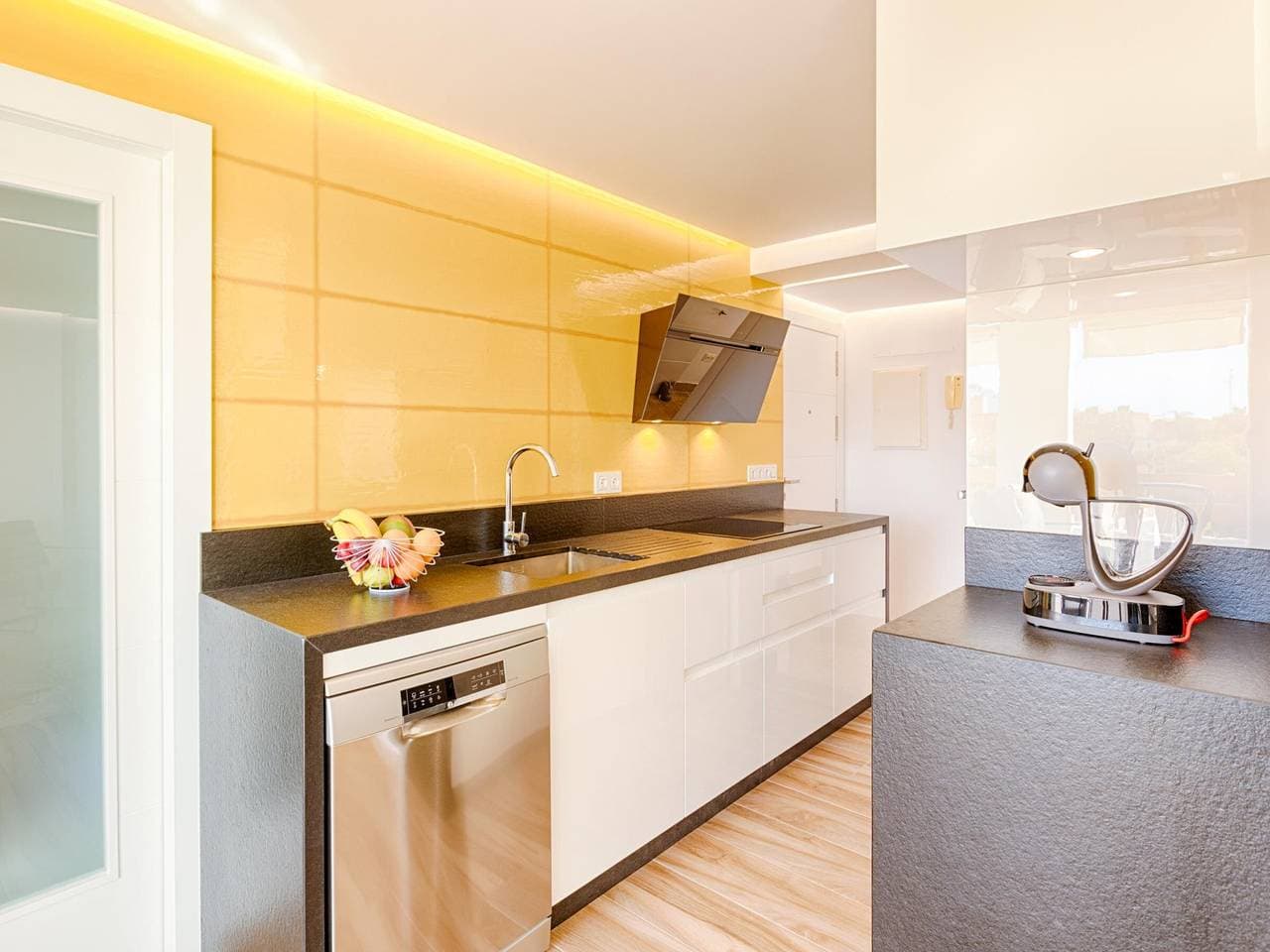 Foto 5 von 25: Real Sofía Puerto Estepona - Luxuriöse Ferienwohnung mit Terrasse, Pool und Meernähe