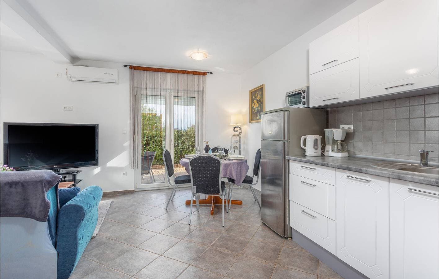 Foto 4 von 35: Gemütliche Ferienwohnung mit Pool in der Nähe eines FKK-Strandes – WLAN, Klimaanlage und Terrasse