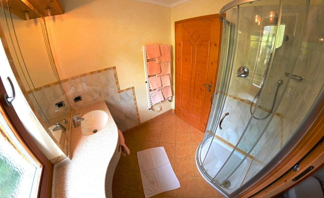 Foto 5 von 24: Two-Bedroom Apartment