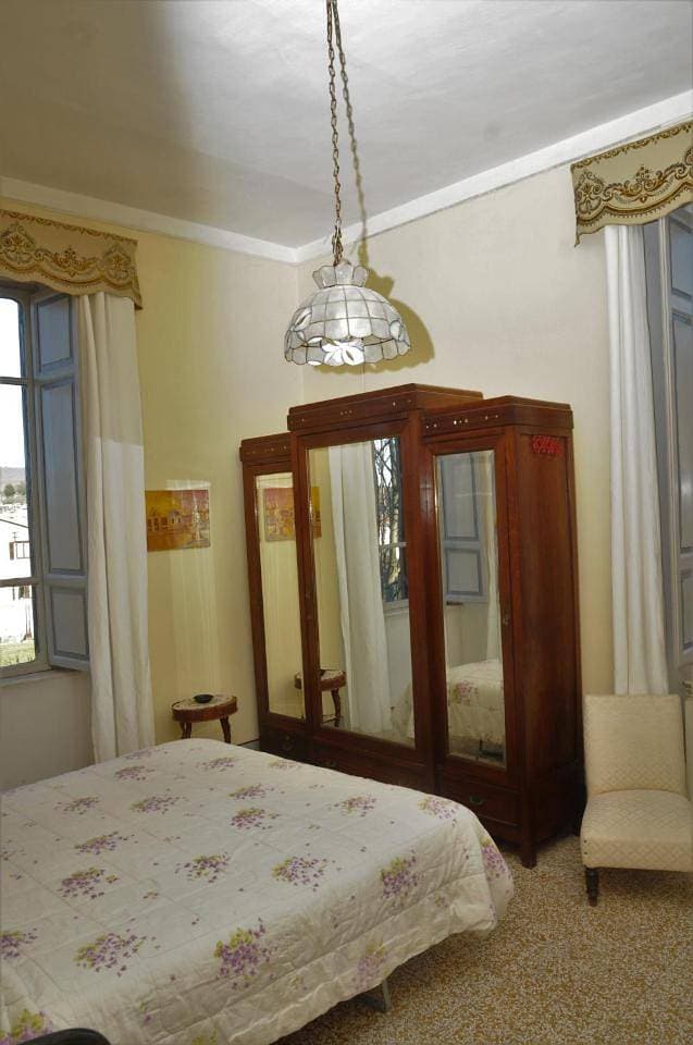 Foto 7 von 9: Double Room with Private Bathroom