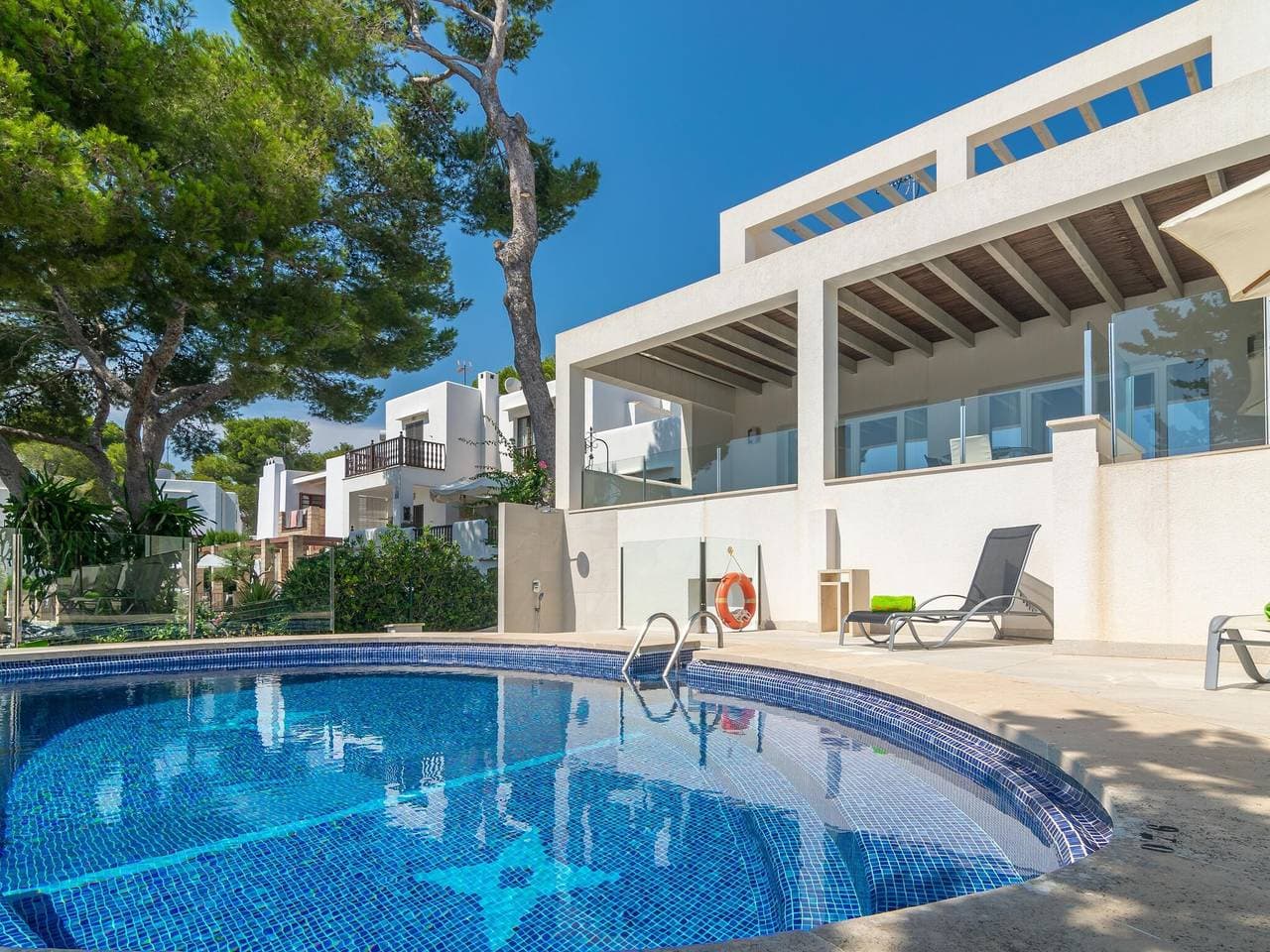 Foto 3 von 44: Cala Llonga - Ferienhaus Mit Privatem Pool