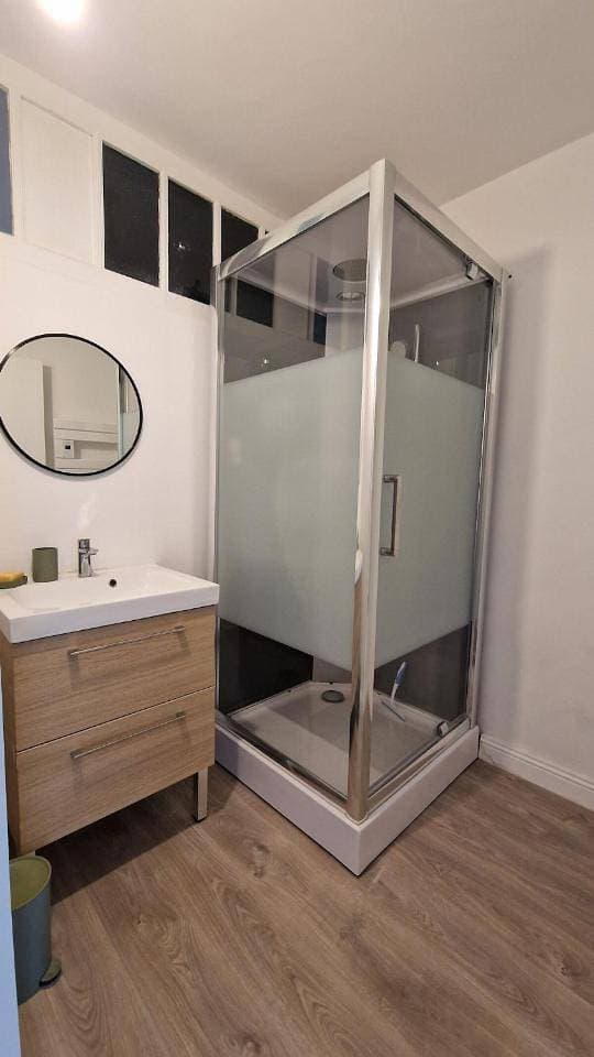 Foto 10 von 38: Apartment with Shower