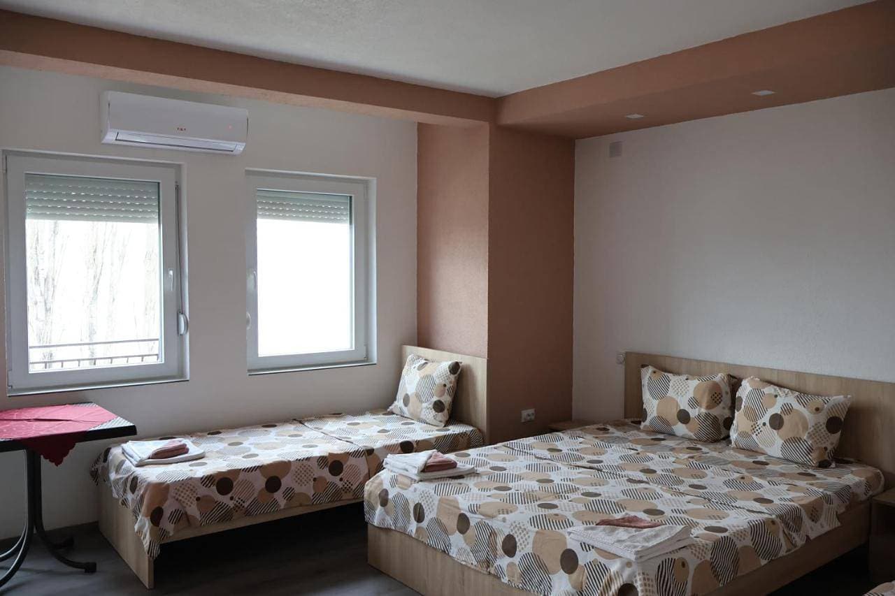Foto 11 von 24: Quadruple Room with Lake View