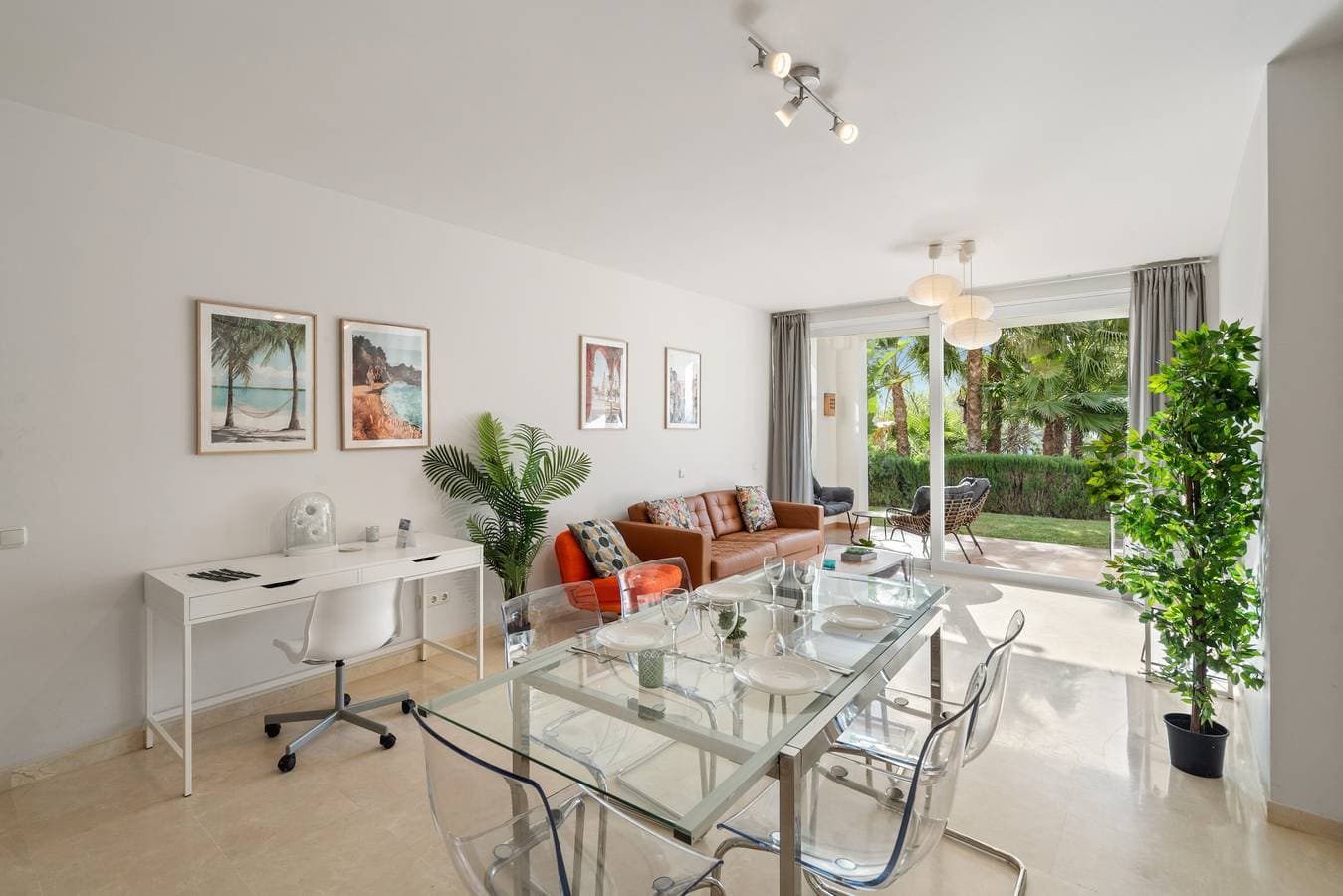 Foto 6 von 32: 21. Apartment with garden in Alcazaba Lagoon Casar