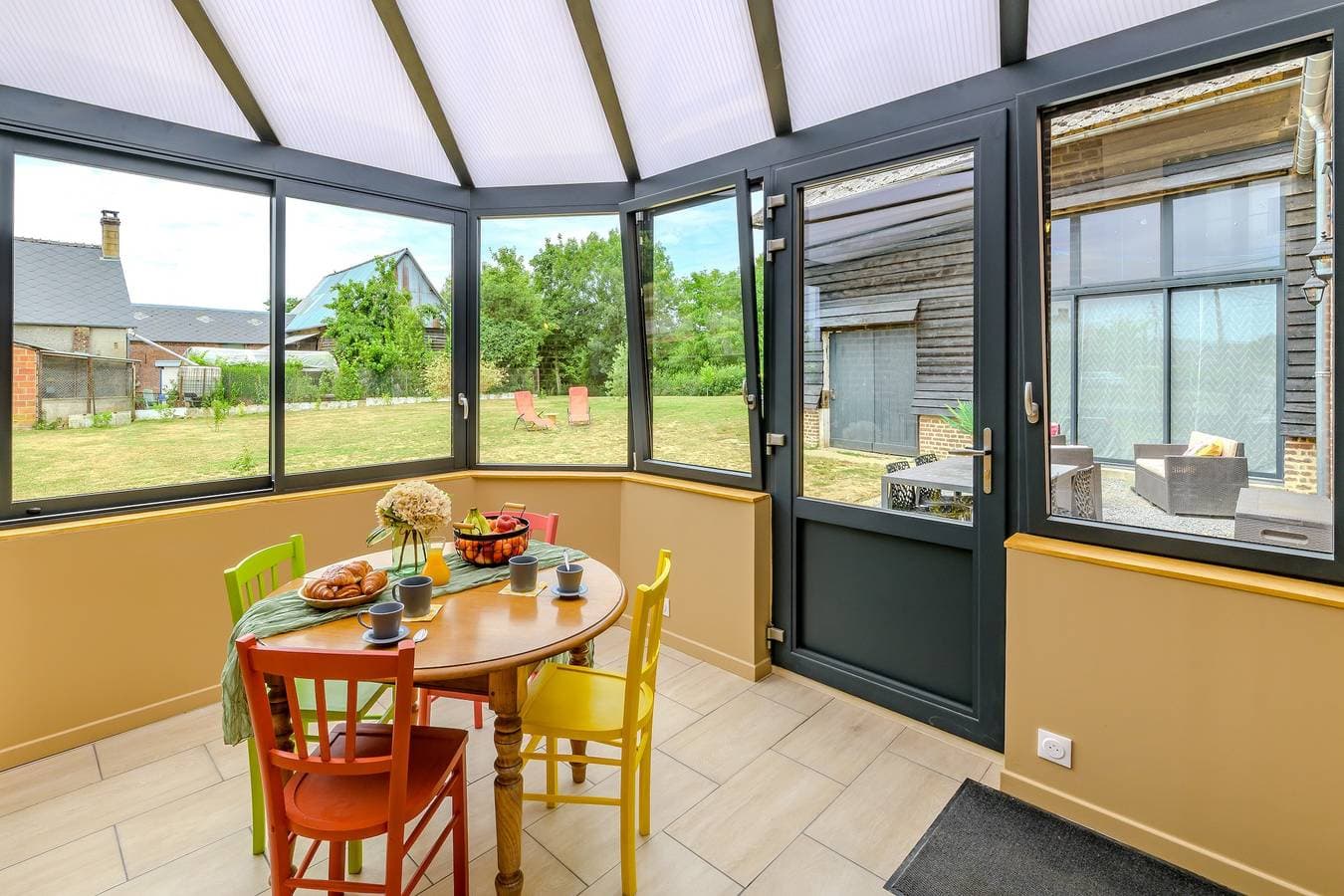 Foto 13 von 15: Ferienhaus für 9 Personen mit Terrasse
