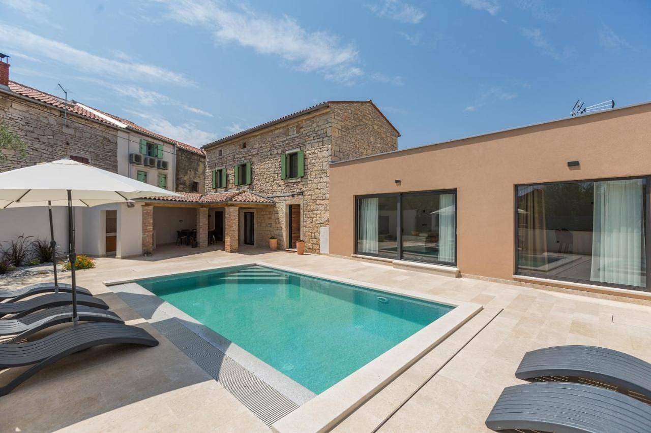 Casa Ivini 1