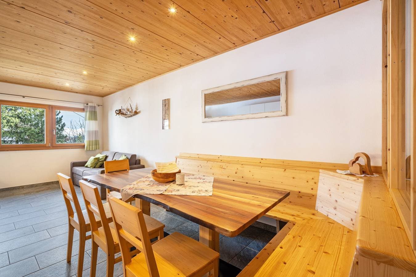 Foto 2 von 21: Ferienwohnung "Enzian" auf einem Bergbauernhof mit Balkon