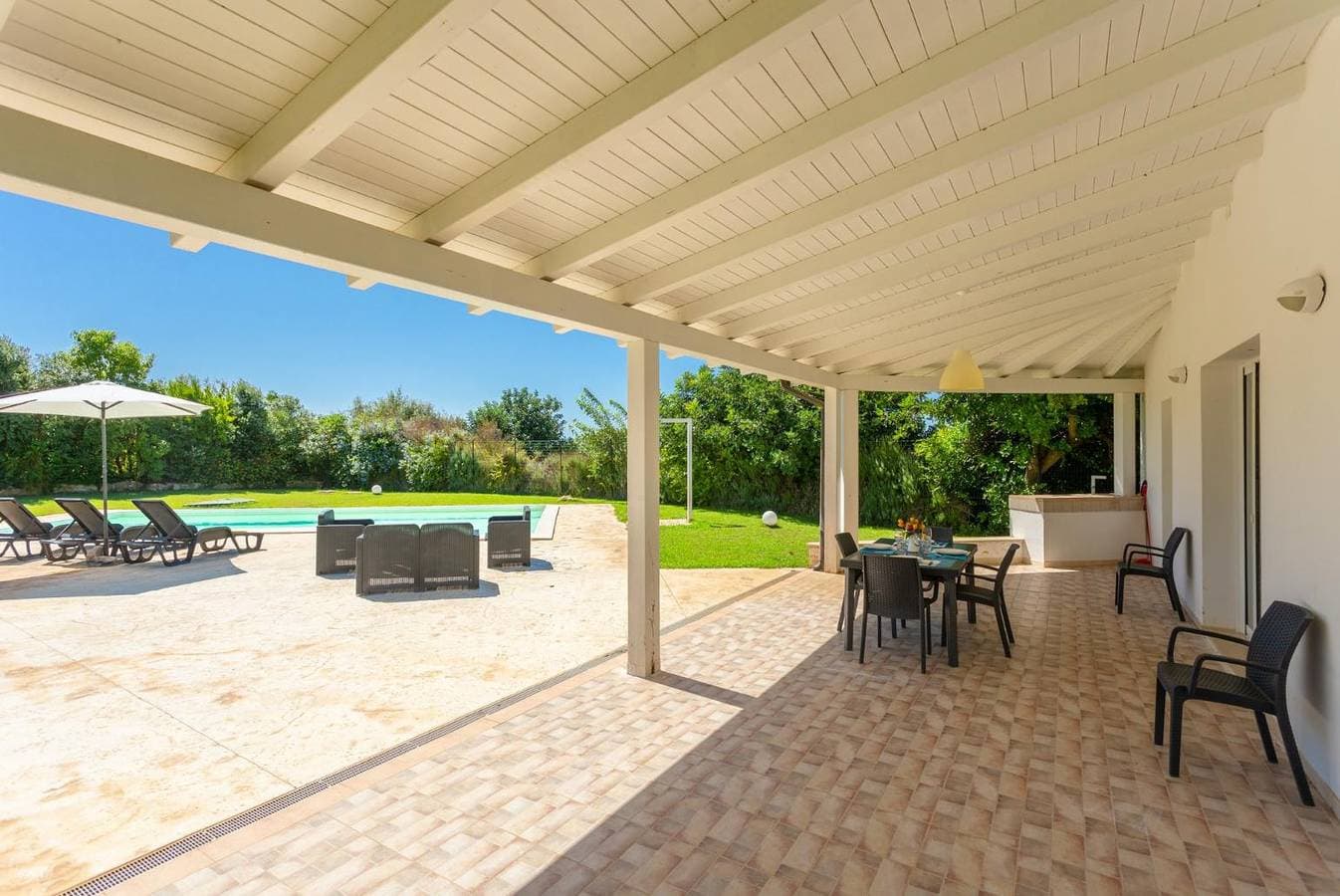 Foto 12 von 27: Villa für 4 Personen mit Meerblick