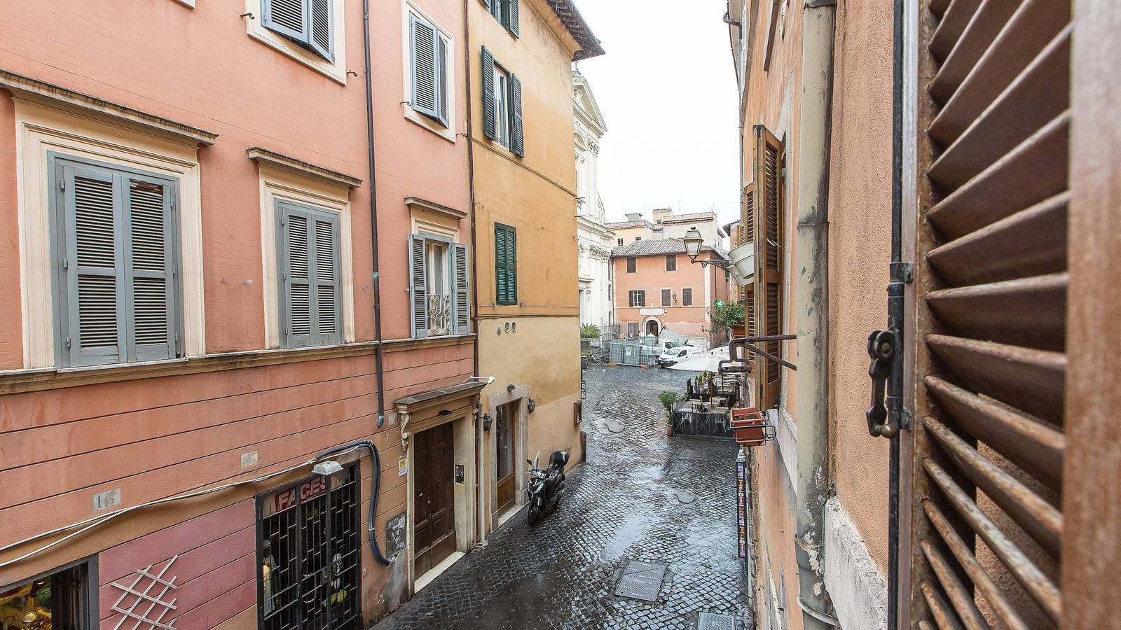 Foto 5 von 28: Ferienwohnung für 4 Personen mit Balkon/Terrasse