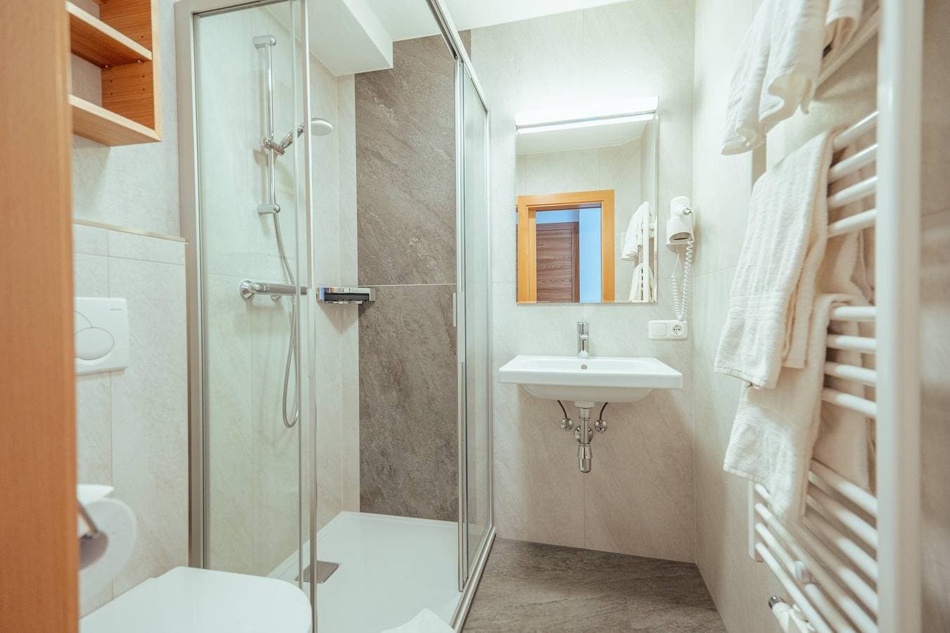 Foto 7 von 83: Doppelzimmer mit Balkon