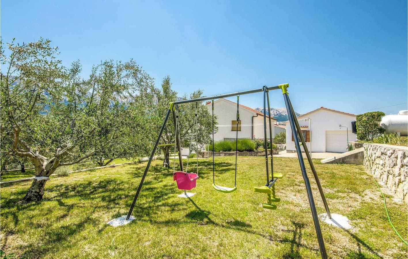 Foto 8 von 24: Gemütliche 1-Zimmer-Wohnung mit Terrasse, WLAN und Parkplatz, 2 km vom Strand Vela Plaža entfernt