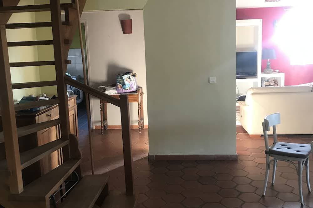 Foto 7 von 12: Charmante, ruhige „ Villa “ mit bewaldetem Garten