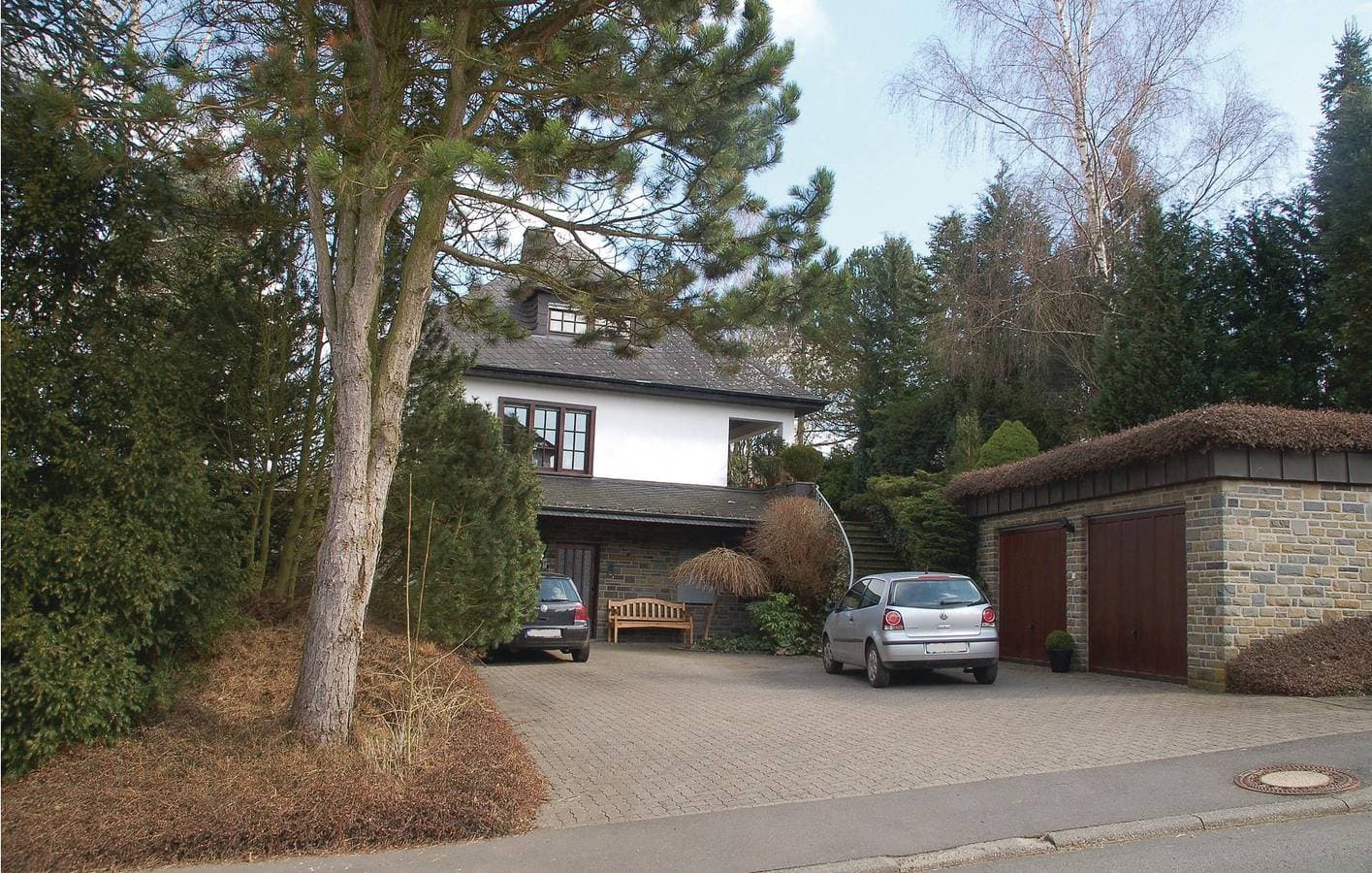 Foto 3 von 23: Moderne Ferienwohnung mit Terrasse & Parkplatz, 900m nach Schönecken.