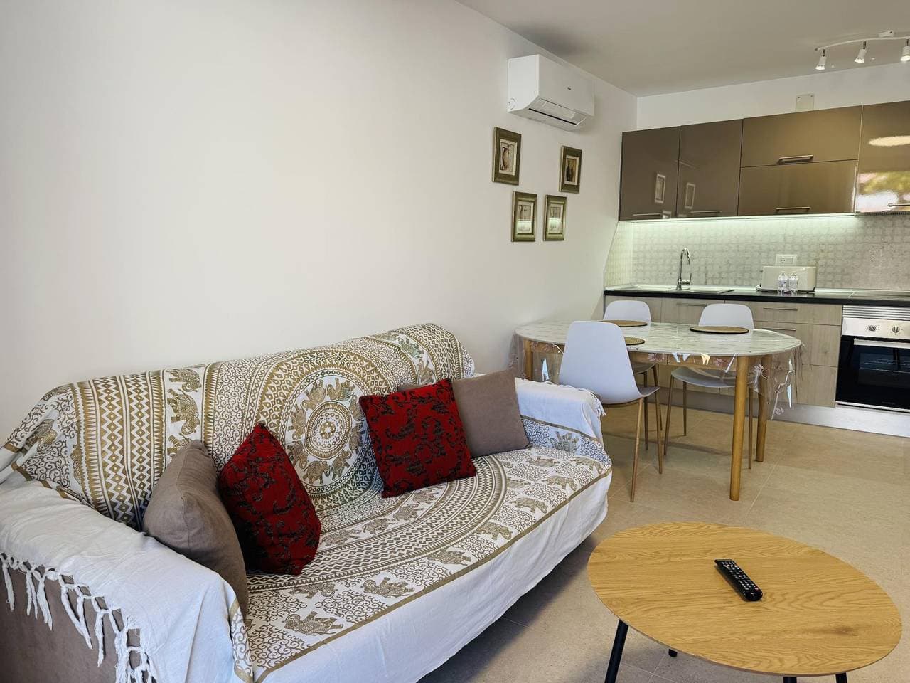 Foto 4 von 31: Ferienwohnung für 3 Personen mit Pool